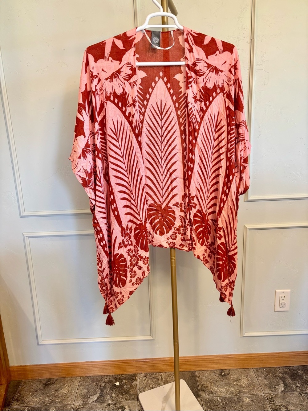 Vince Camuto Kimono Floral Draped Pink Red Tropical Monstera Beach MSRP $48